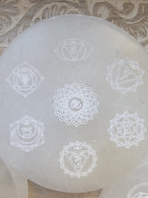 Load image into Gallery viewer, Selenite Charger
