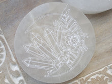 Load image into Gallery viewer, Selenite Charger

