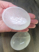 Load image into Gallery viewer, Selenite Oval Bowl

