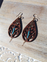 Load image into Gallery viewer, Handcrafted Earrings
