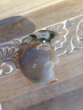 Load image into Gallery viewer, Carved Agate Moon 3
