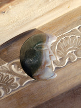 Load image into Gallery viewer, Carved Agate Moon 9
